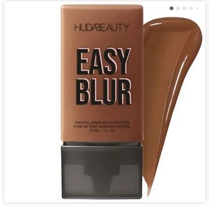 HUDA BEAUTY Easy Blur Natural Airbrush Foundation with Niacinamide